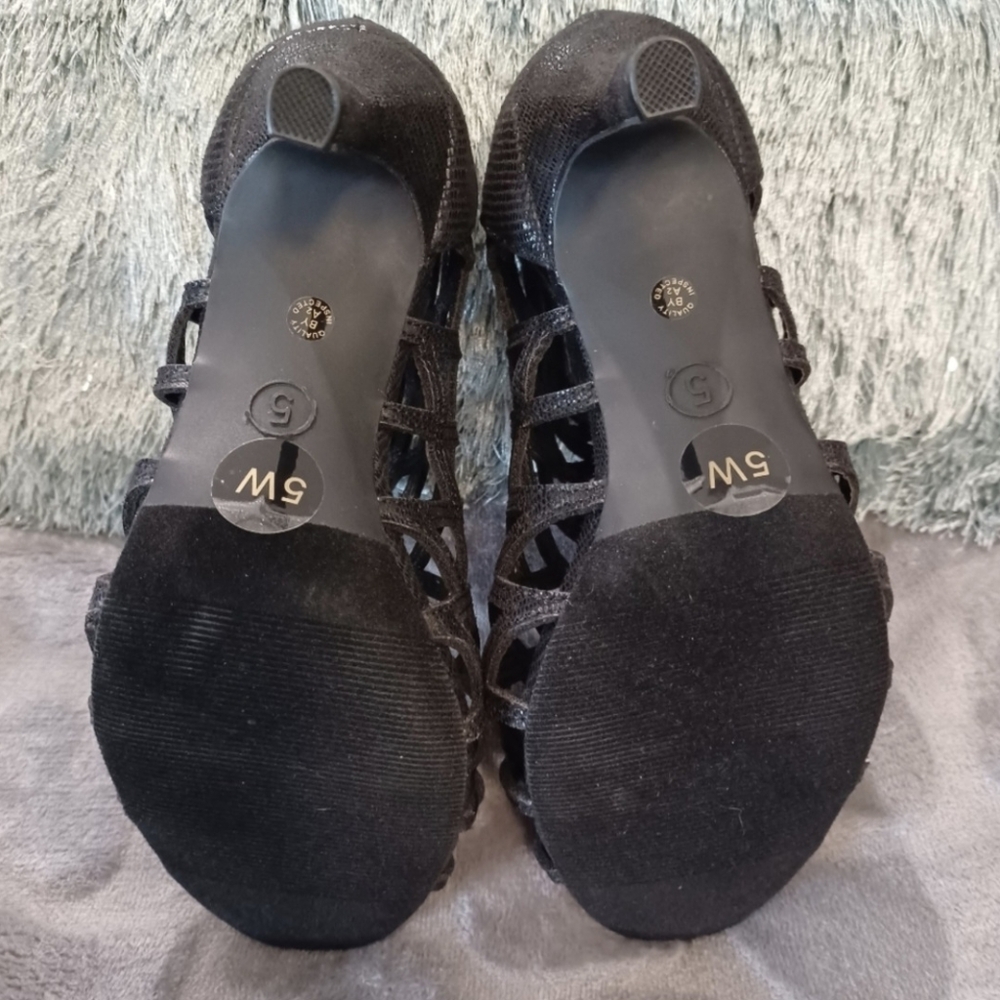 a.n.a Shoes Black Lattice Heeled Ankle Boots Booties Size 5 New - Picture 7 of 7